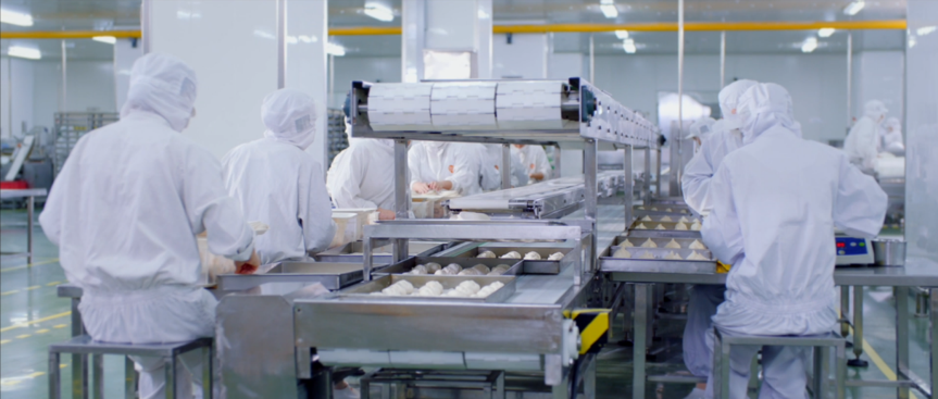 為保證標準化,規?；a,巴比食品花重金在上海建成透明中式面點生產